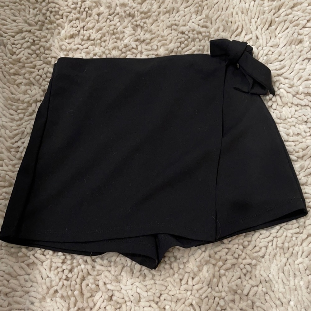 Skort! Black